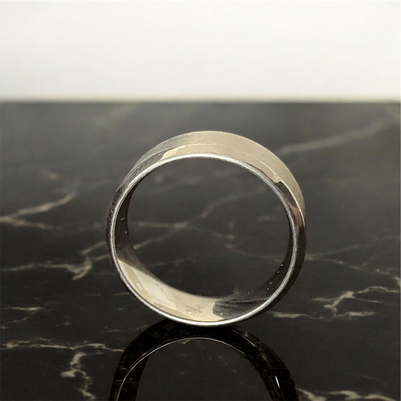 Stainless Steel Men’s Matte and Polished Silver 8mm ring - Size 10 - Picture 6 of 6